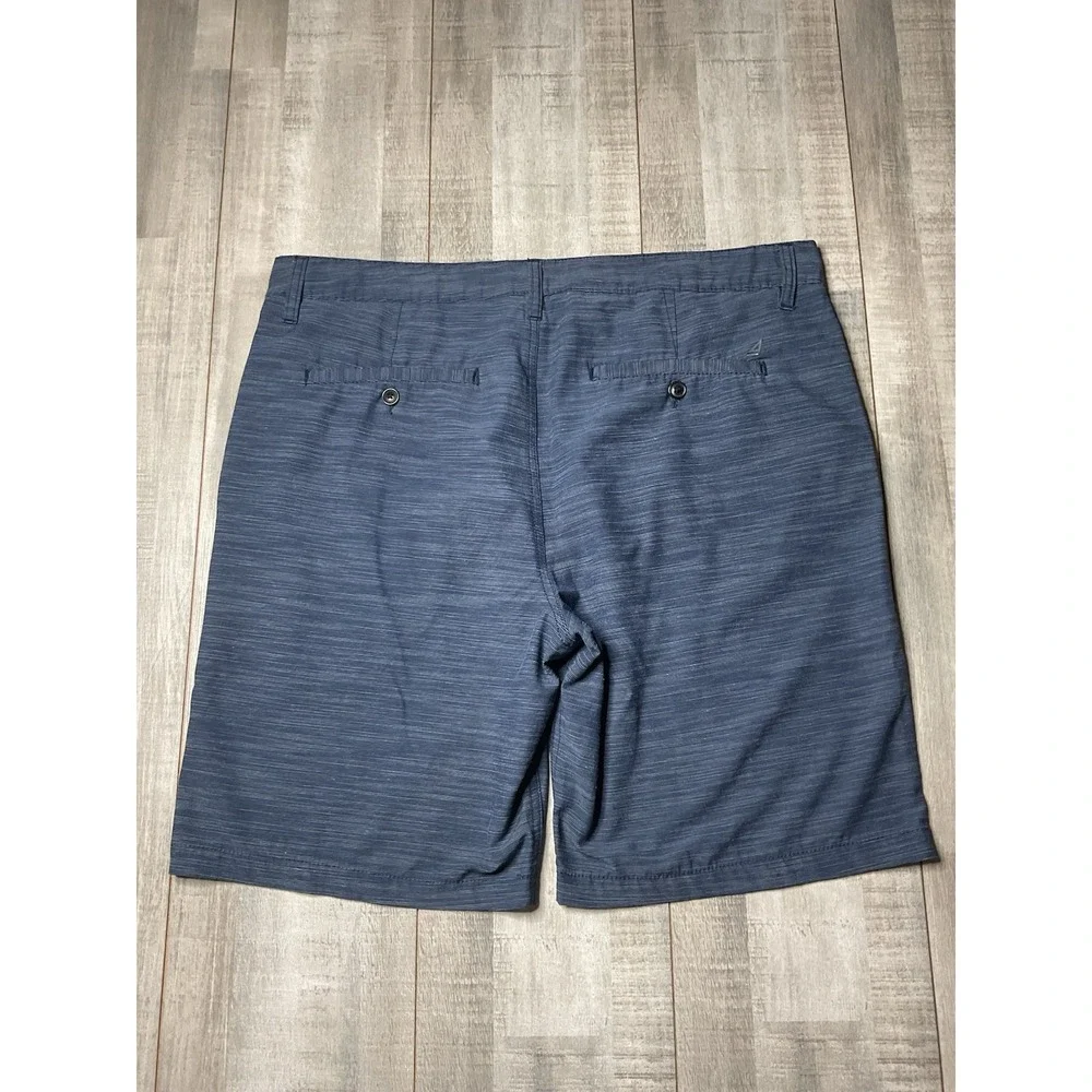 Atlantis Performance Weather Gear Hybrid Stretch Navy Blue Stripe Shorts Size 38